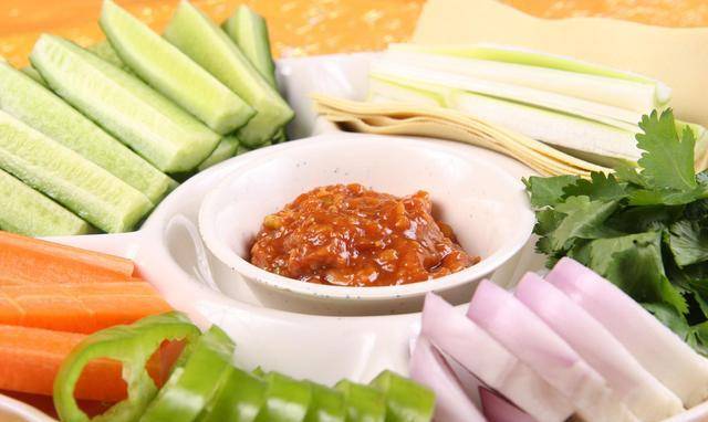 原创最能代表东北的菜是什么没有吃过东北蘸酱菜不算是到过东北