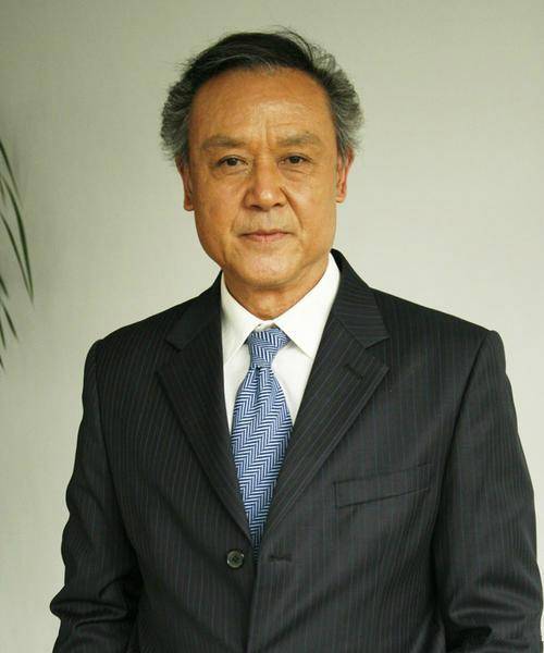 达式常:一代人心中的男神,与妻子恩爱54年,今80岁风采依旧_王文皓