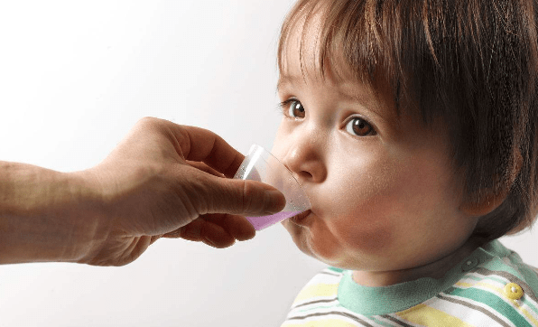 孩子发烧什么时候应该吃退烧药？吃了没效果还能吃第二次吗？