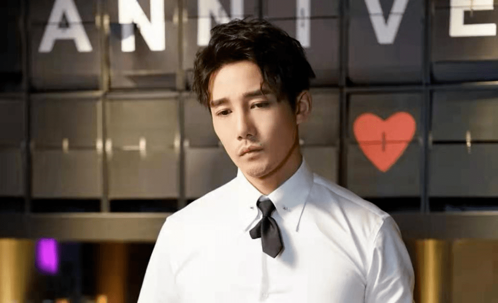 原创正青春章涛5年话剧生涯让他从表演系老师转变为专业演员