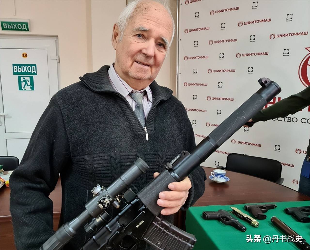 这是因为他主要设计一些特种装备,代表作之一就是vss无声狙击步枪