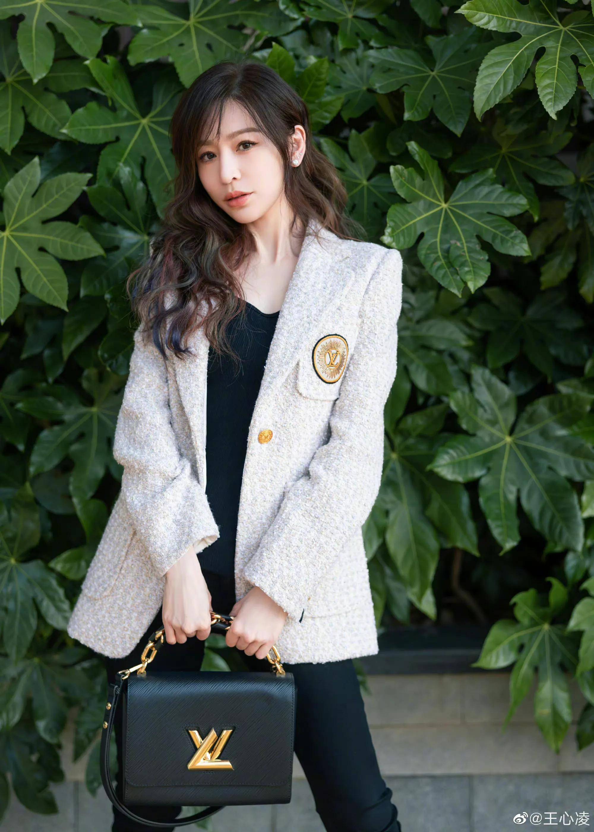 王心凌西装造型来啦,优雅高贵,今天不是甜妹是女霸总_风格_微博_照片