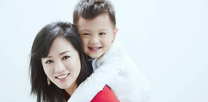 演员涓子:当红时低调嫁圈外丈夫,婚后生俩子,生活幸福甜蜜