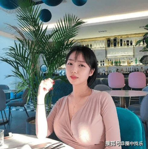 韩国微胖女神健身一年身材丰腴迷人大秀凹凸曲线