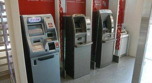 原创             ATM机迎来“衰败期”，使用率大大减少，一年撤掉8万台，如何转型