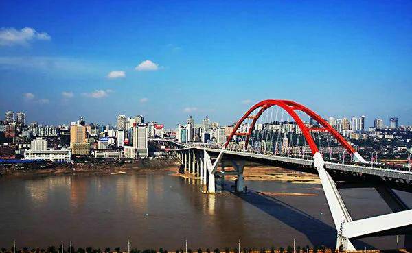 中国桥梁最多的城市，有一万三千多座桥，堪称世界之最