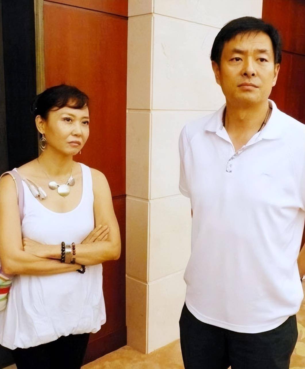 濮存昕:子承父业,弟弟和父亲接连去世,用爱撑起母亲的晚年生活_北京市