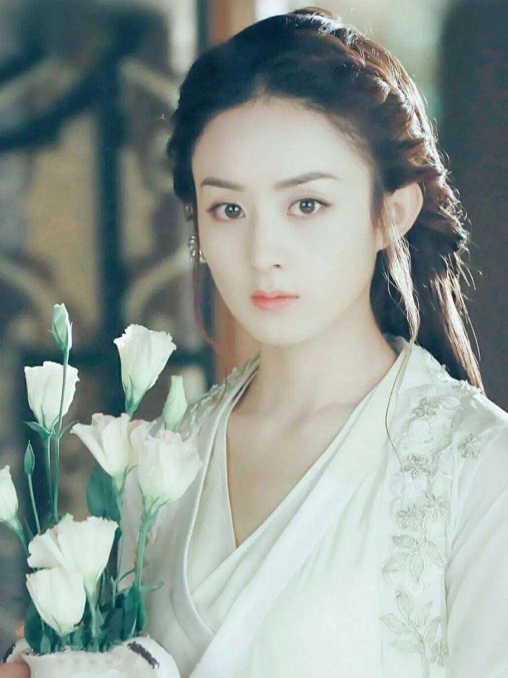 原创女明星古装现代装大对比赵丽颖美若天仙迪丽热巴酷似希腊公主