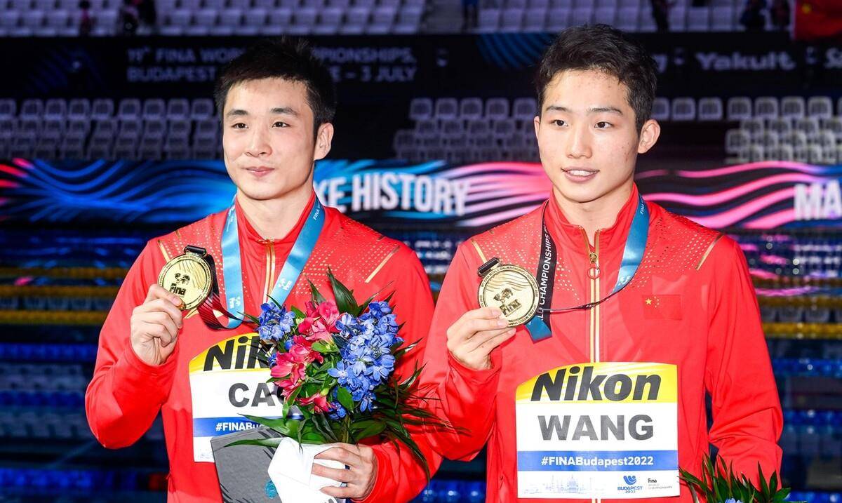 世锦赛王宗源一路领先闯入3米板决赛曹缘紧随其后