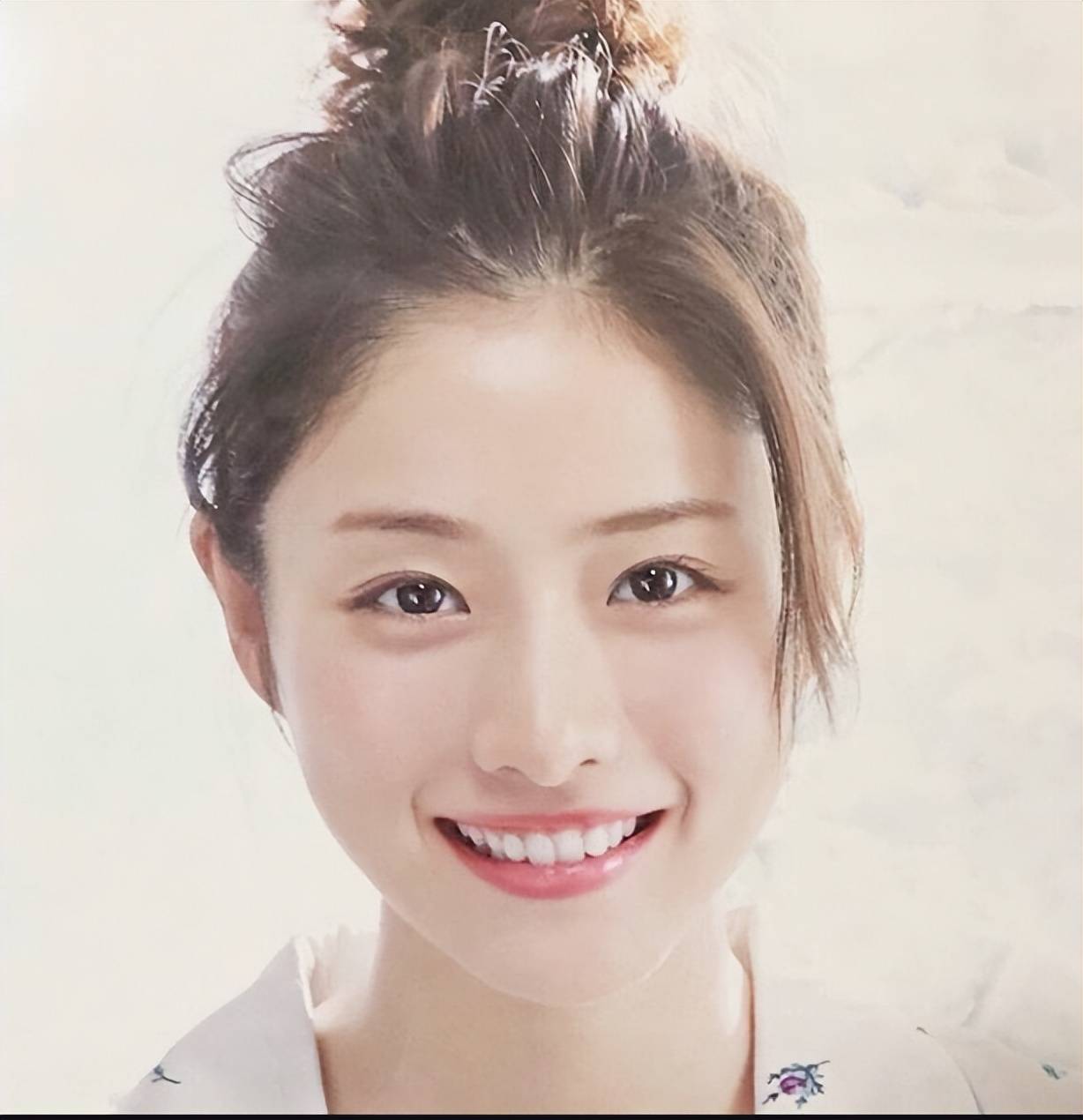 头包脸的女生大多都有美人感不信你来看