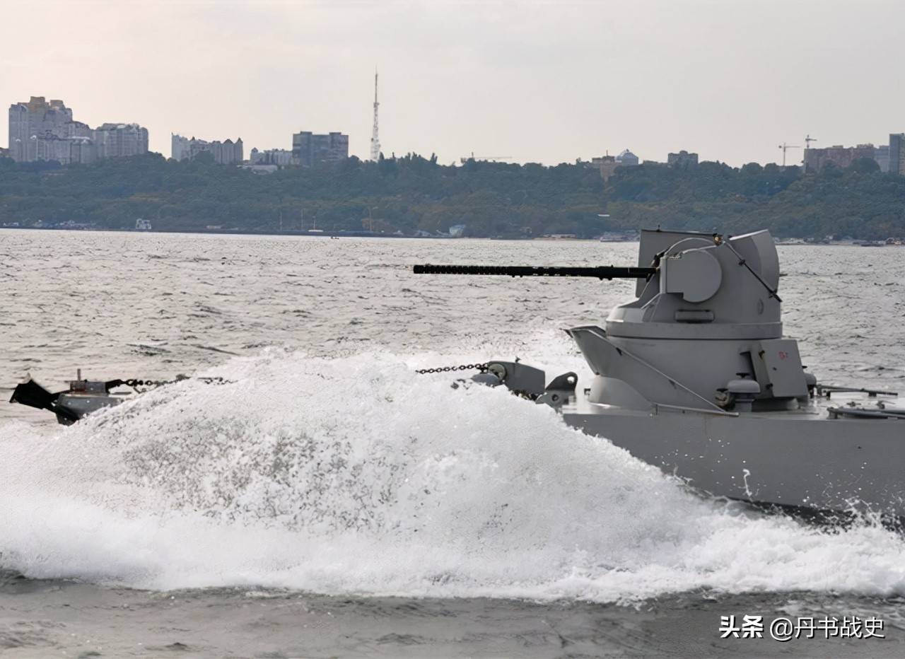 原创乌克兰gyurzam级小型装甲炮艇