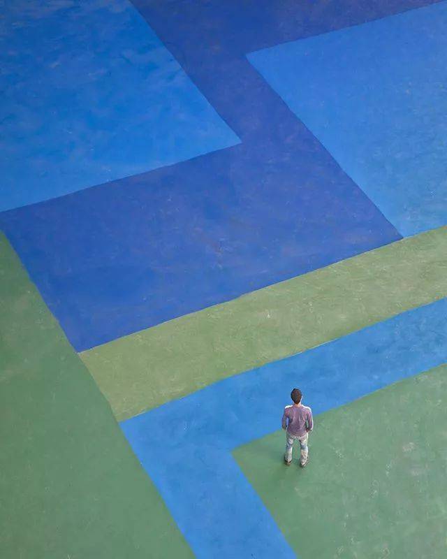 磨金石教育谈留白越简单越高级这才是构图的最高境界