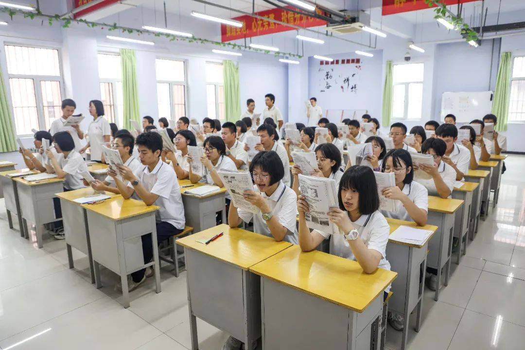 衡水滨湖志臻中学高三年级激情早读风采展示