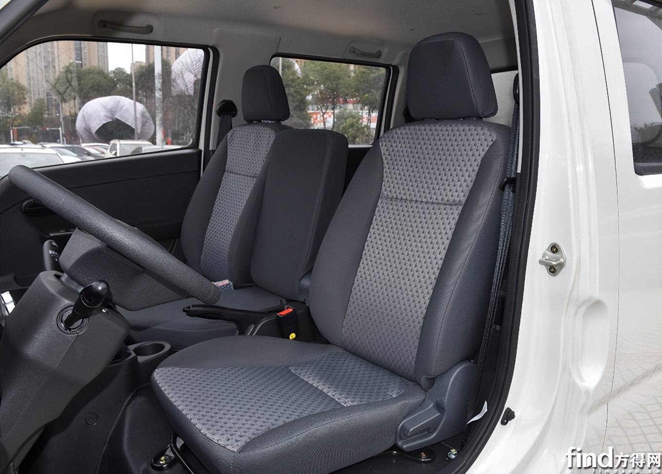 小轻卡新机遇长安跨越者d5重载多动力组合成亮点