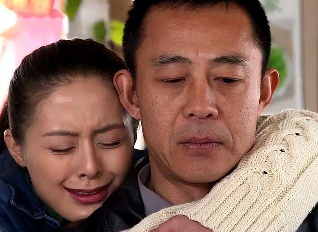 原创侯勇曾经的挚爱沈蓉疾病缠身为尽孝三婚娶小20岁美女