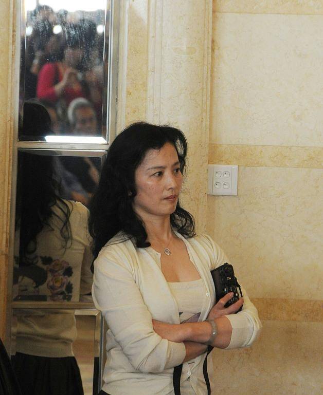 她曾是国家一级演员,退出国籍后移居美国,女儿已成一线大咖_刘晓莉