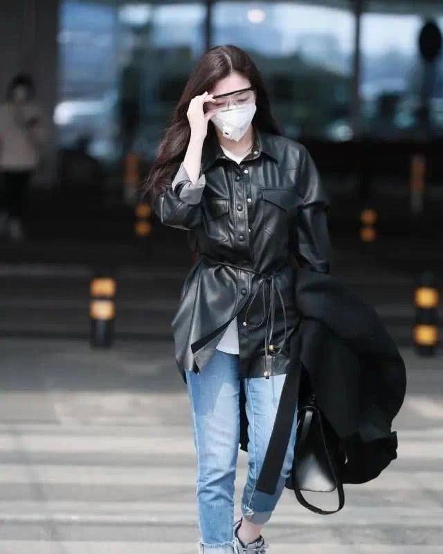 原创扛得住寂寞抵不过张天爱的神秘诱惑红唇皮衣酷帅真是炸了