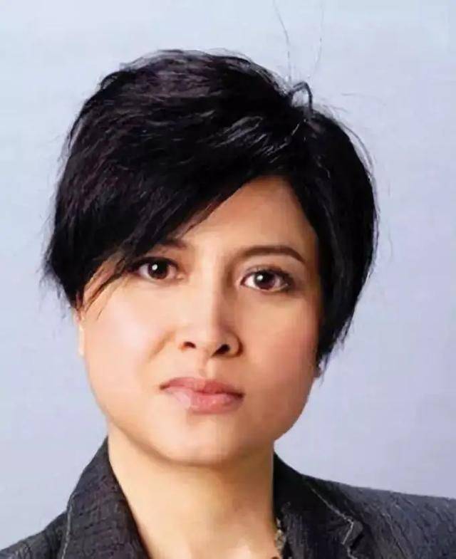 10位港圈短发女神个个一眼万年有人退圈让人遗憾