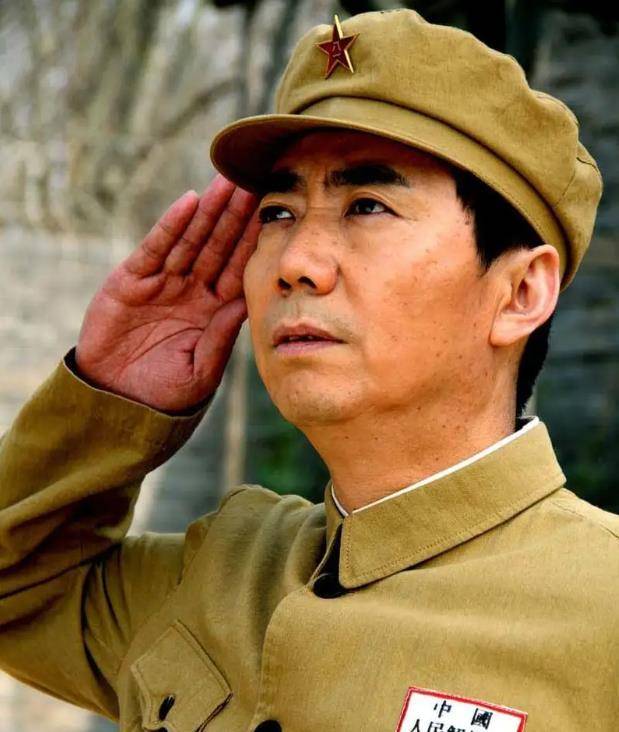 冯小刚遭人陷害,蔡国庆立过3次三等功,军旅男星为何如此优秀?