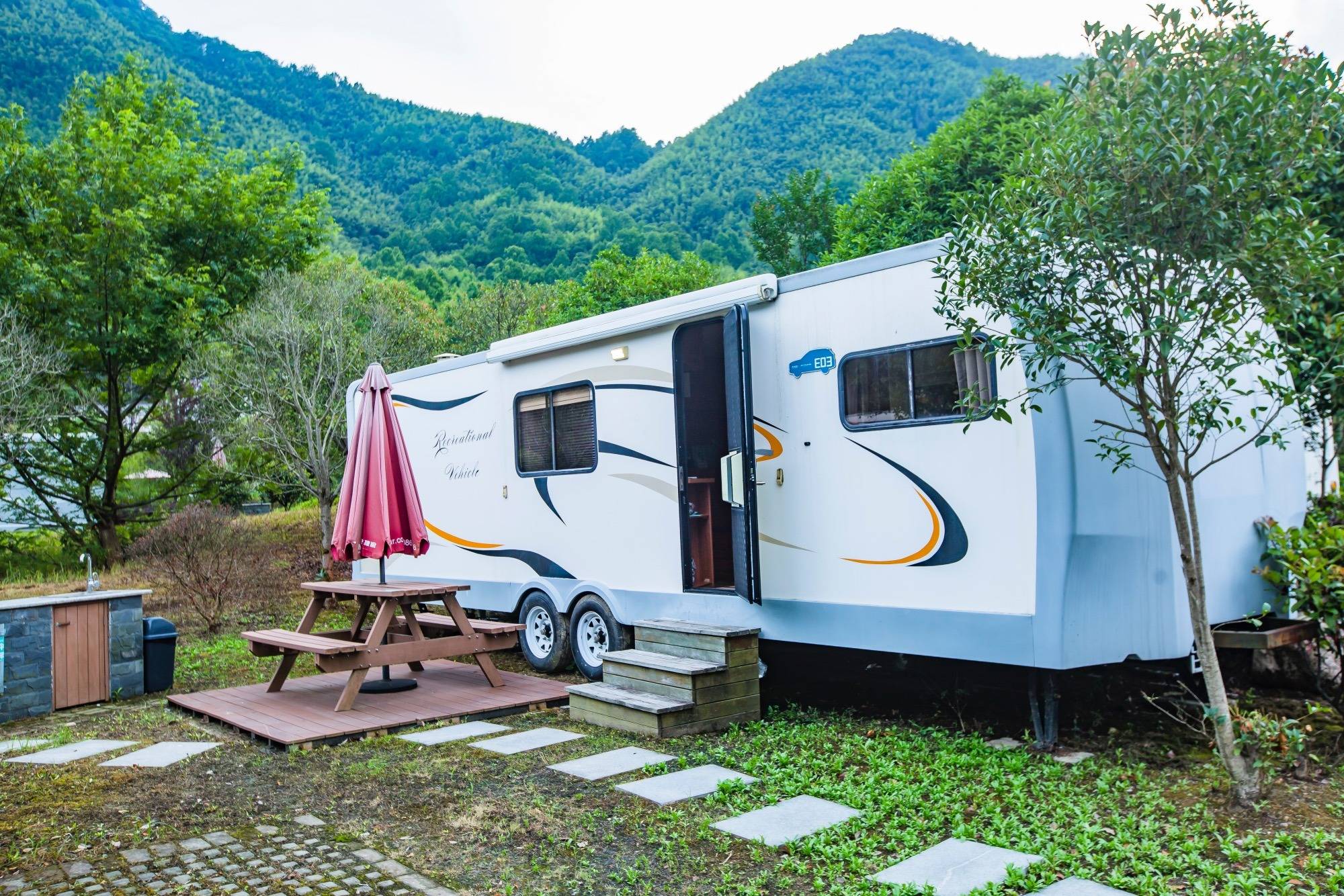 黄山途居自驾营地,在这里与大自然亲密接触,深受自驾人喜爱_景区_房车