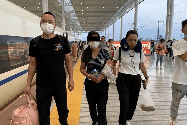 四川女子财迷心窍对追求者痛下杀手潜逃10年终落网