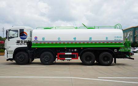 新疆东风天龙前四后八25方洒水车