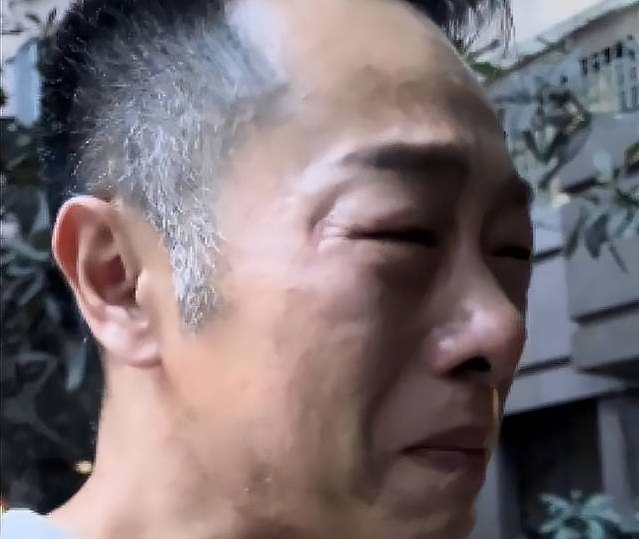 杭州2岁女童坠亡,父亲一夜白了头,高级育婴师怎么如此不负责_孩子_游