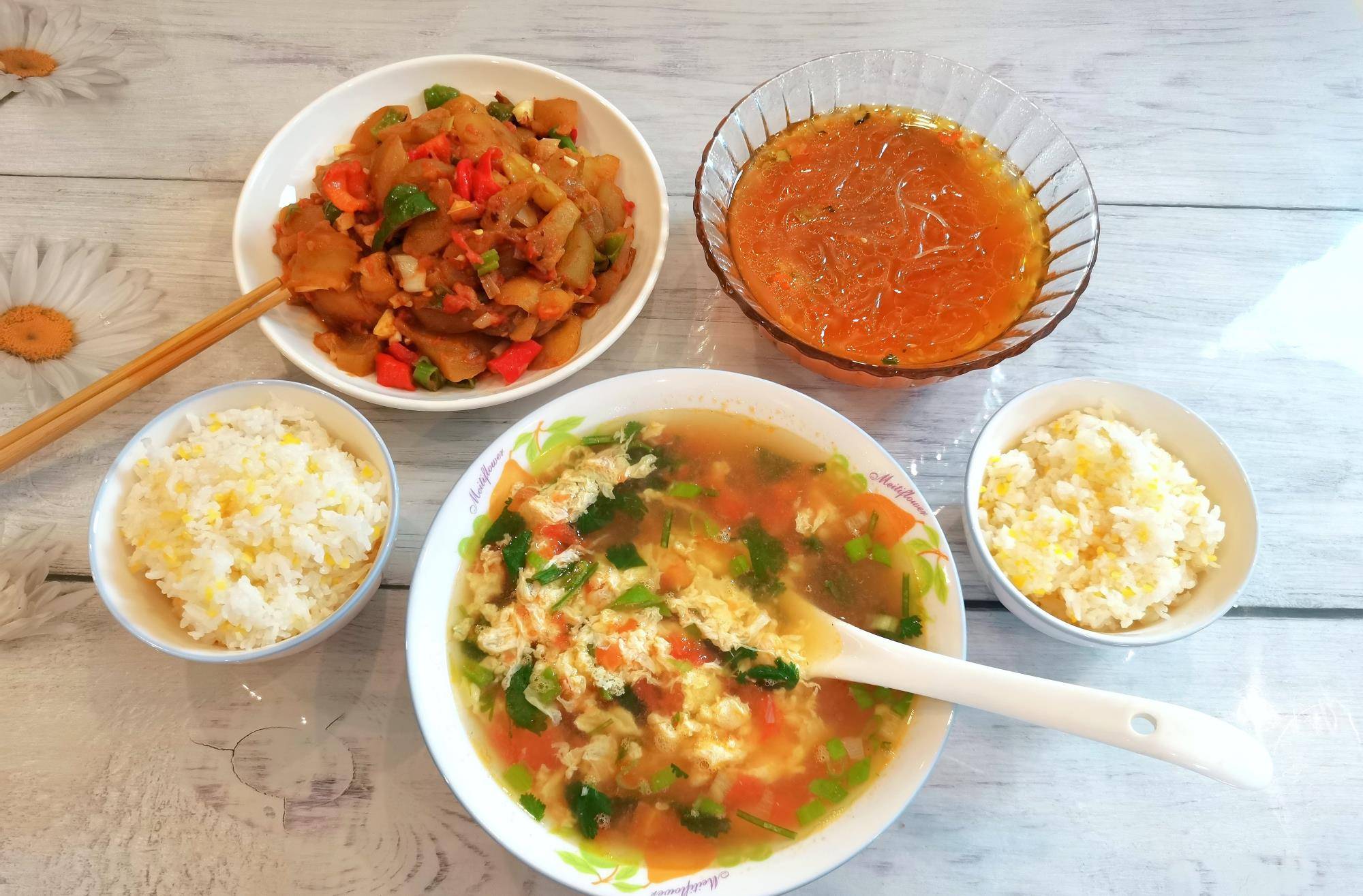 简单快速合胃口,花钱少吃得香关键是健康_拉条子_饭菜_土豆