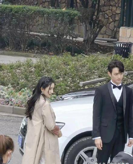 杨幂新剧婚纱造型曝光,曾被传与魏大勋结婚两人婚纱照流出_网友_照片