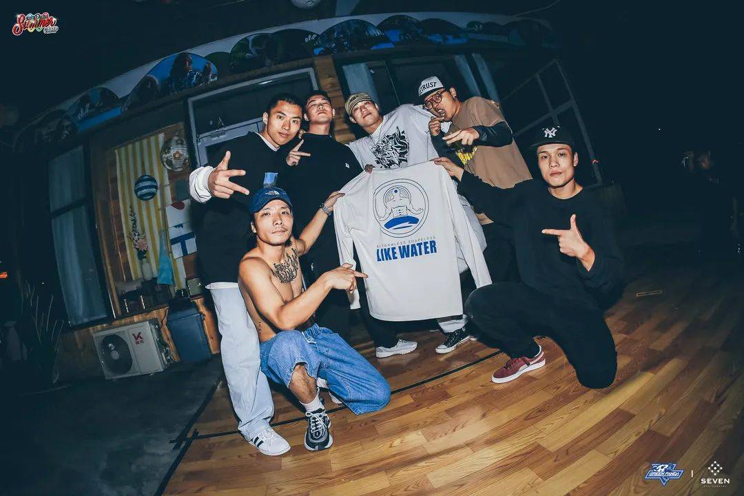 角斗舞仕街舞名人堂之bboy设计师亚邦