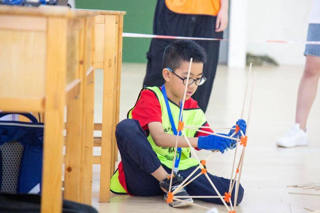 贵州省少年硅谷选拔赛创意天梯挑战赛项丨借天梯搭建寻三维智能融合
