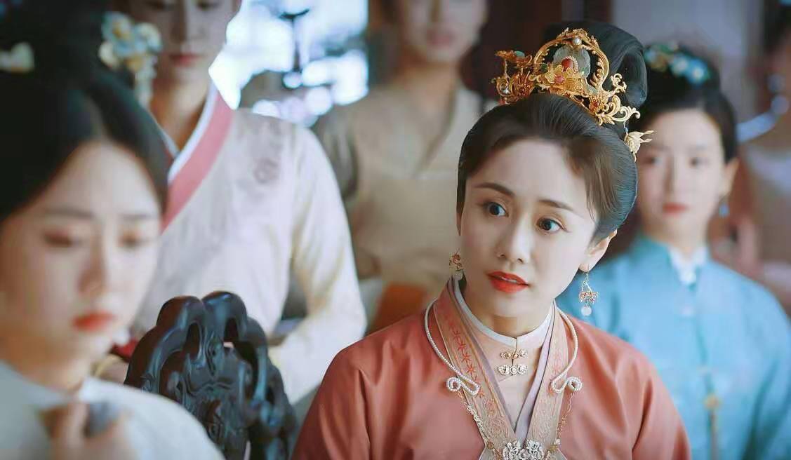 锦心似玉的女人们:谭松韵聪慧,刘芸精明,而她让人心碎_徐令_女性_姨娘