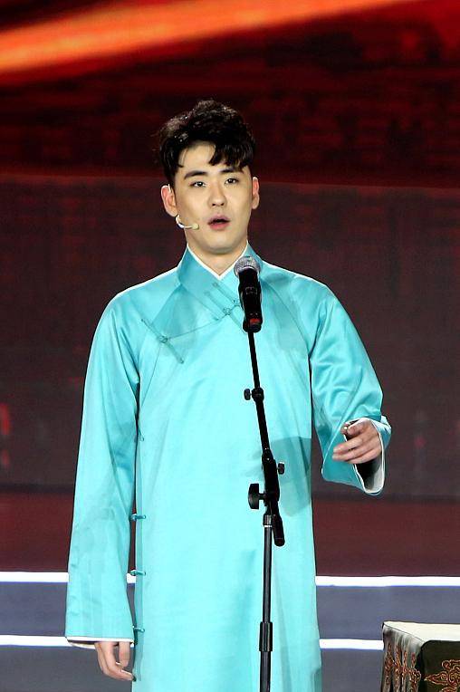 张云雷被京剧大师点名,直言不讳打醒王珮瑜,国粹发展谁才是阻碍?