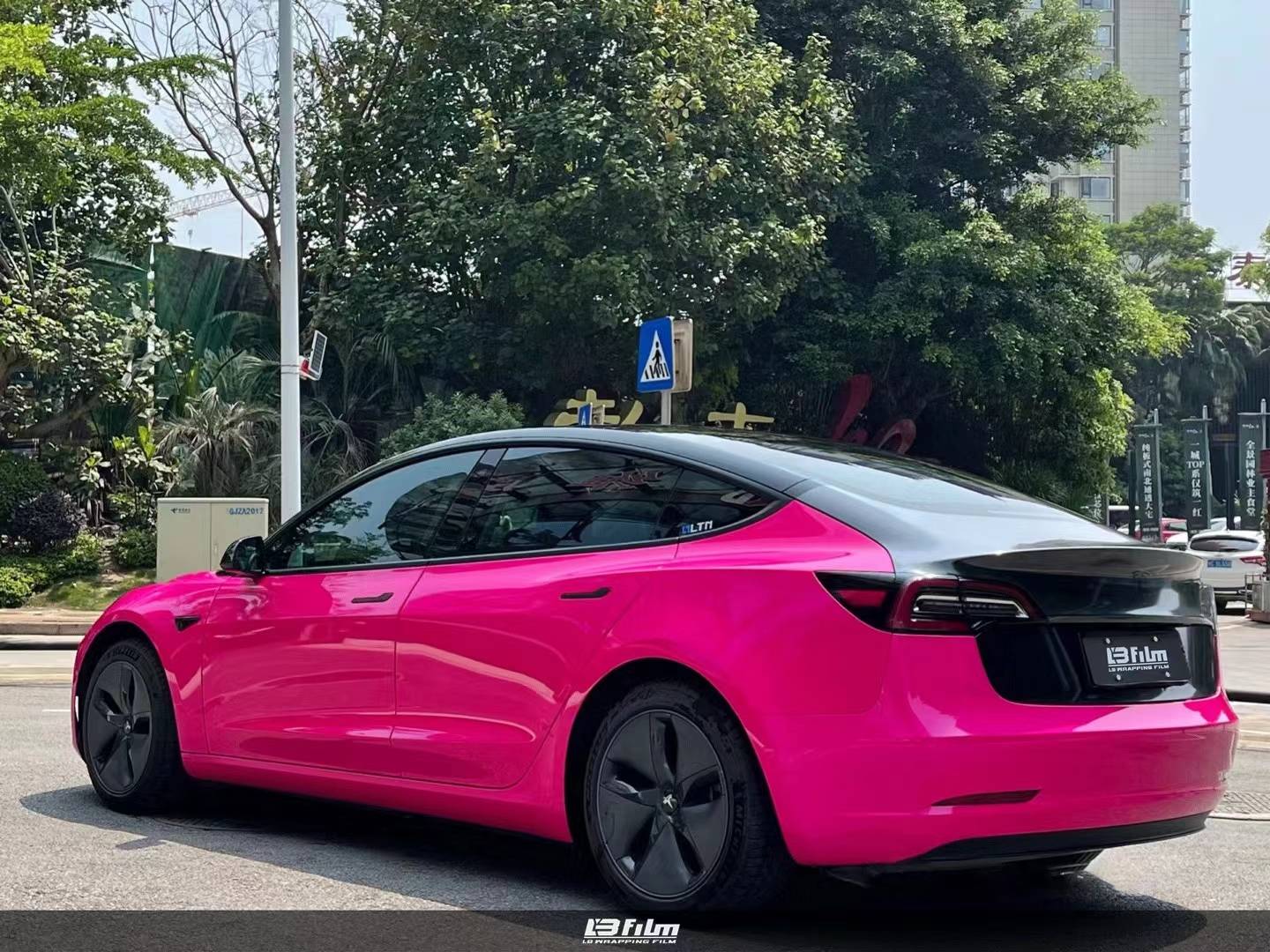 特斯拉modely-lbfilm改色膜高亮玫红,高级又不落俗