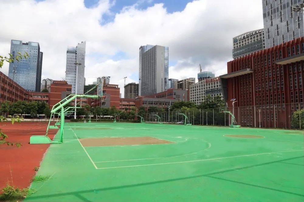 南宁市第二十六中学五象校区盘歌路上人杰地灵五象天地俊采星驰