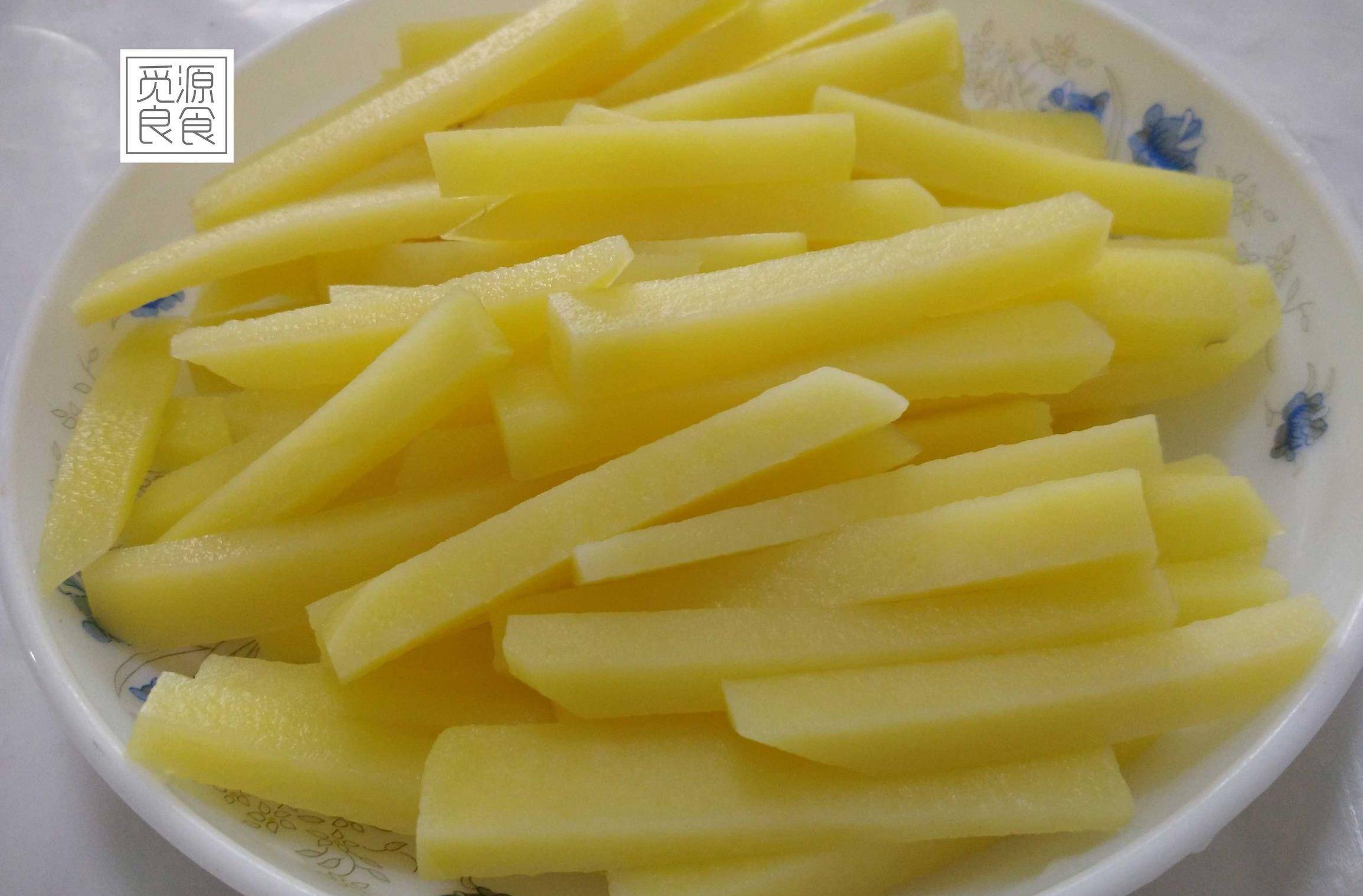 馋死我了的牙签肉和椒盐薯条_土豆_时候_美味