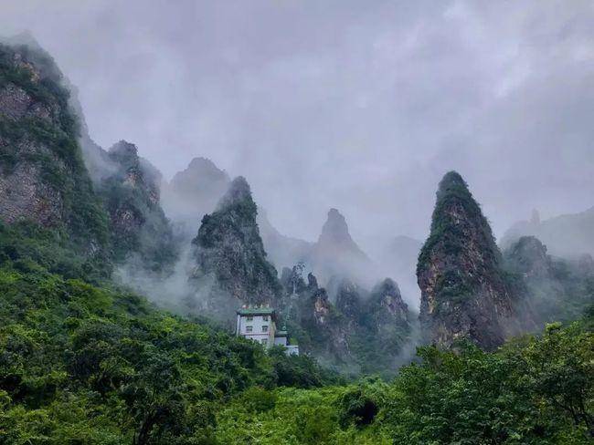 河南一小众景区，曾是炎帝神农尝百草的圣地，景美却游客稀少