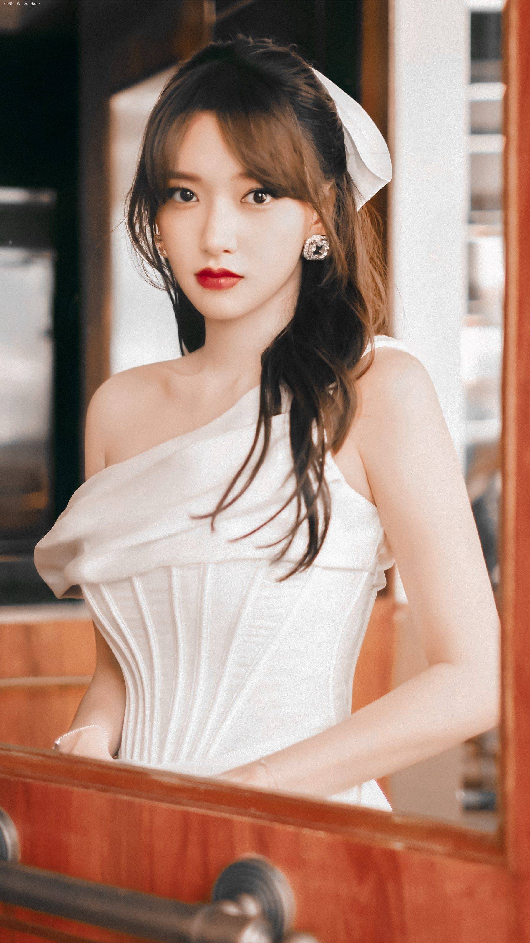 程潇白色连衣裙性感写真_程潇_写真_连衣裙