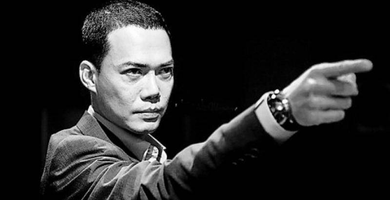 原创54岁谢天华子女正脸曝光怀中女儿软萌可爱儿子戴墨镜颜值似爸