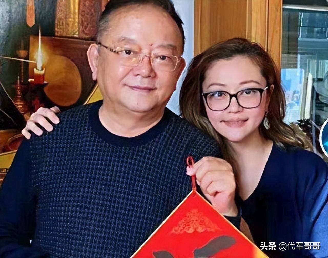 演员,二婚娶知名歌手,三婚娶教授,73岁的他很幸福_王刚_成方圆_解梅