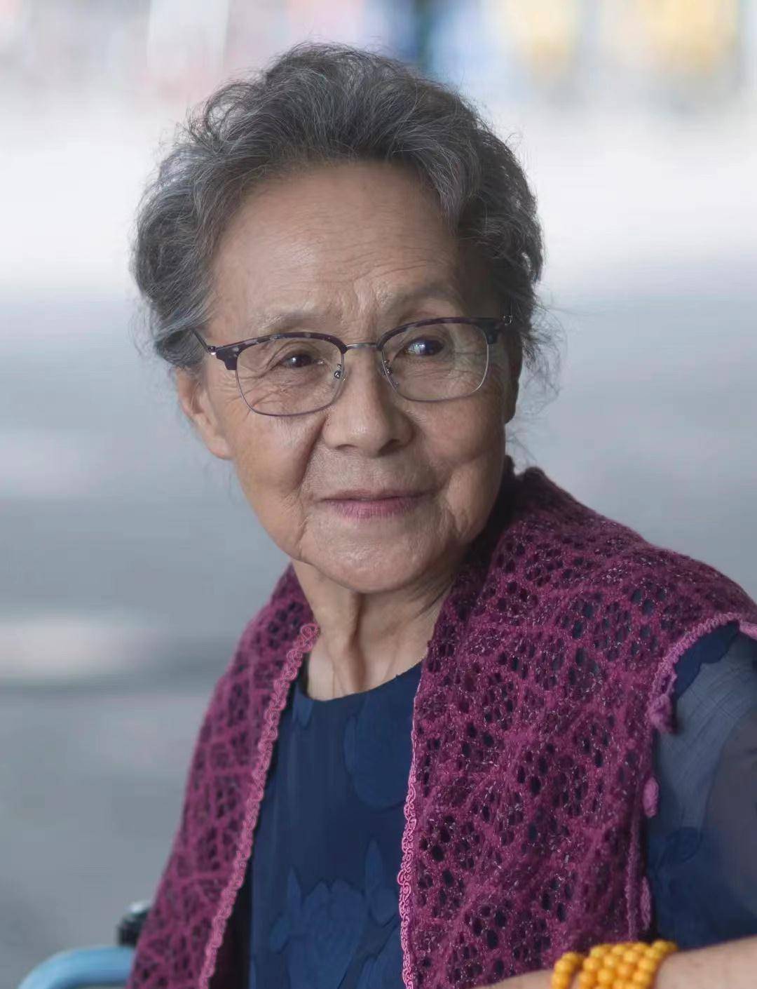 里年龄最大的配角,84岁还在演戏,表演走心感人_冯晓琴_吴彦姝_工作