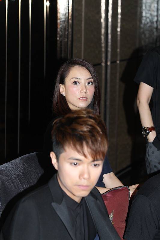 像霍汶希这种不靠男人,可以独自撑起一片天的女人,加上又有那么高的