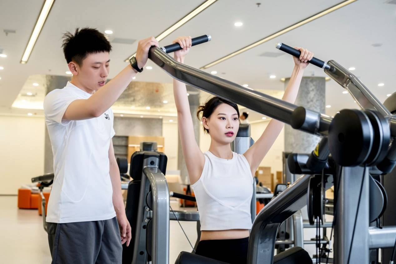 岛城健身新地标 伍佰优品健身香港东路旗舰店盛大开幕_运动_行业_专业