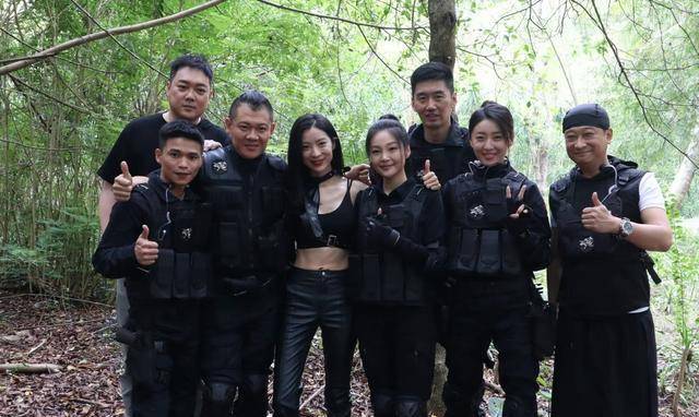 该影片由青年演员,导演姜艺声执导并领衔主演,郭艳担当女主角.