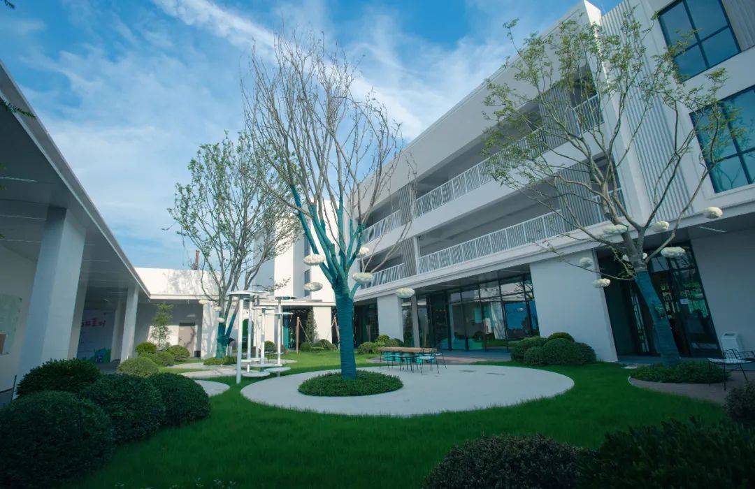 颜值出圈的金地宝龙新城湖城大境究竟红在哪里