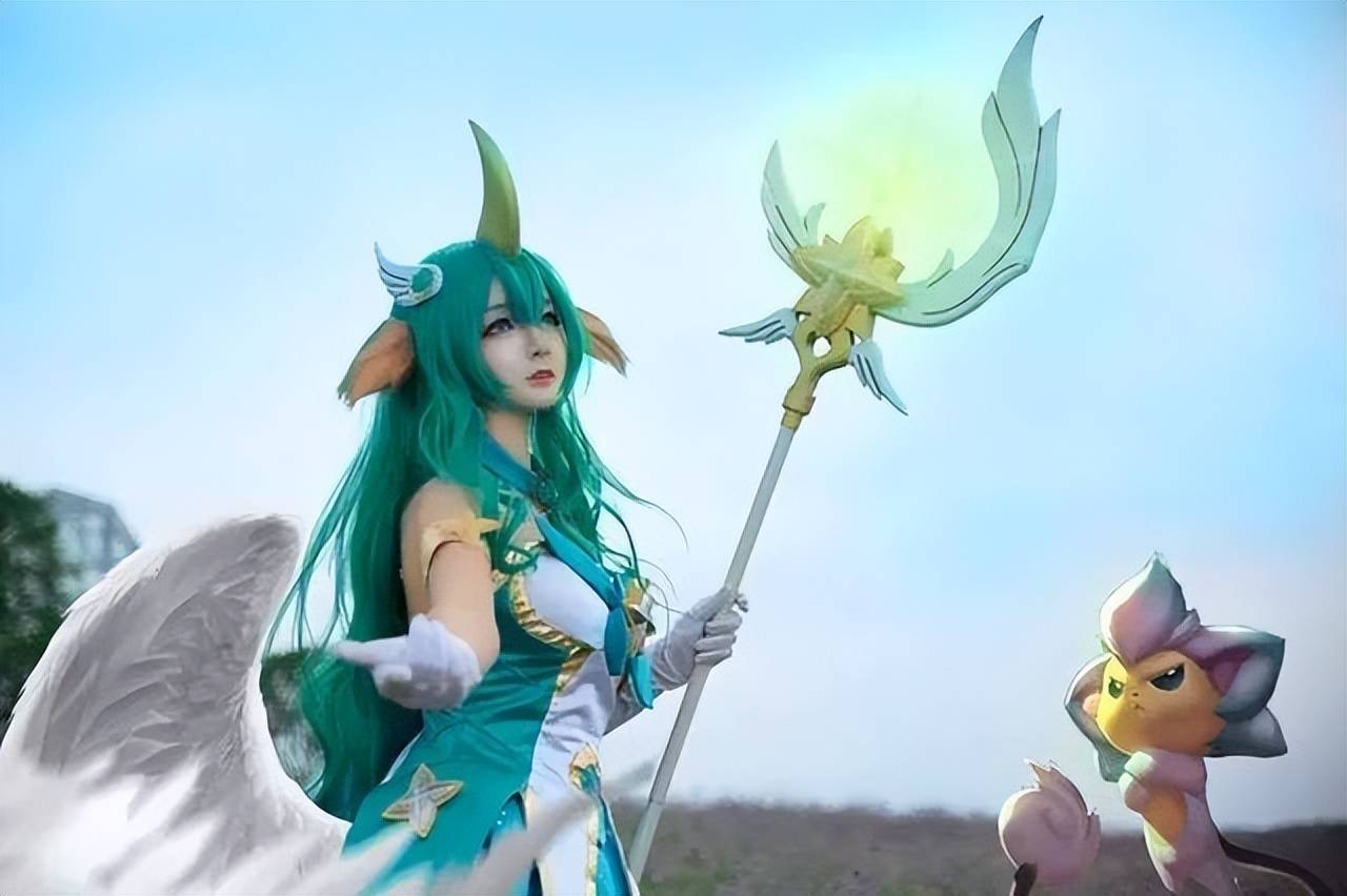 奶妈索拉卡cos,表情妩媚,身材简直热辣!_守护者_技能_沉默