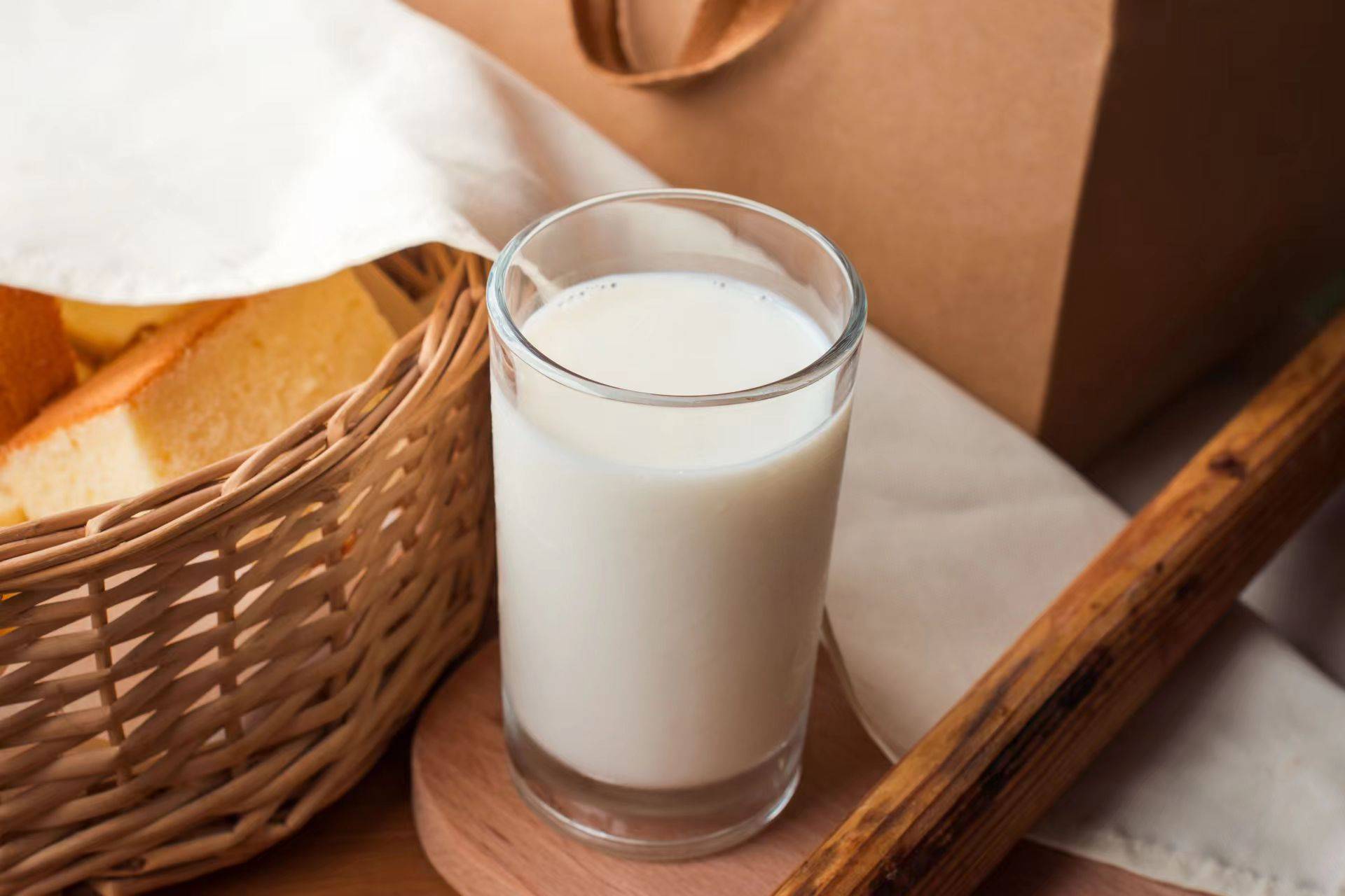 宝宝牛奶蛋白过敏主要有哪些表现？如何应对？