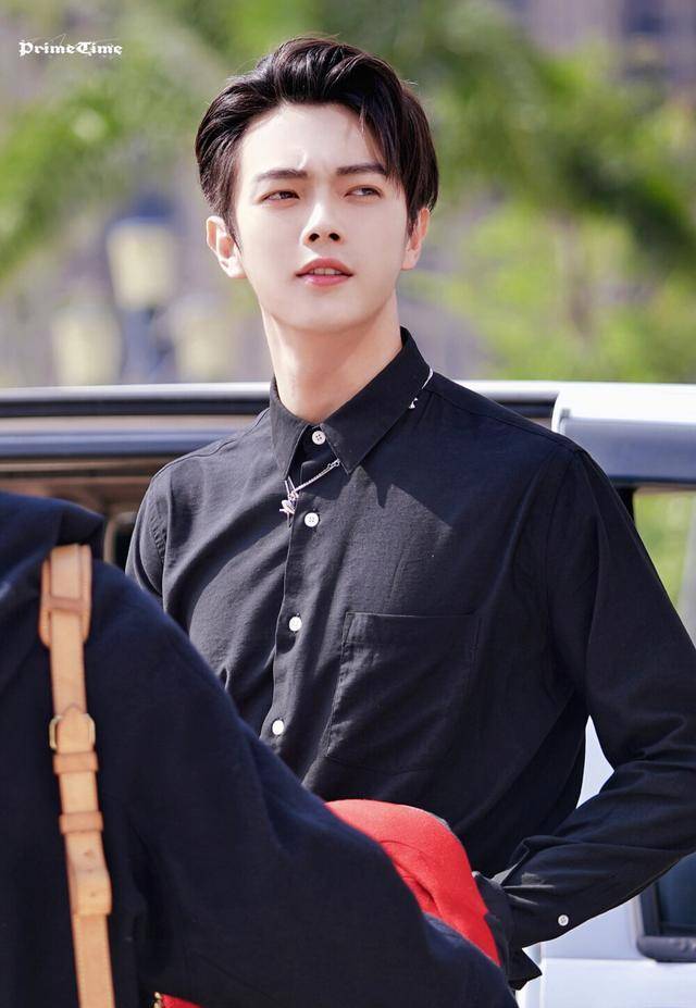 许凯路透图vs精细图相差大,粉丝惊呼认不出!_长相_状态_军校