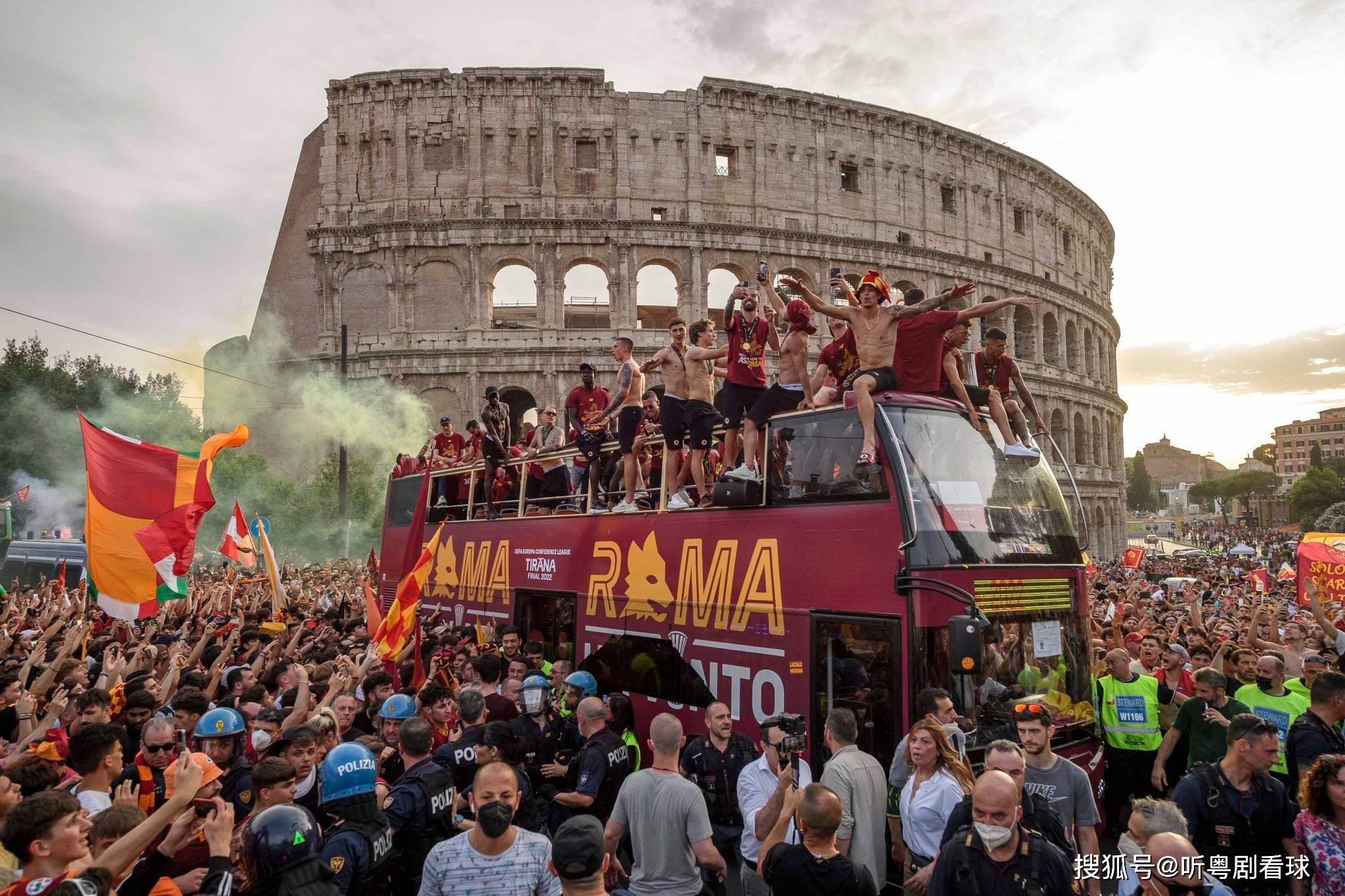 原创穆帅效应罗马获408亿连签3大牌荷兰队长也同意加盟