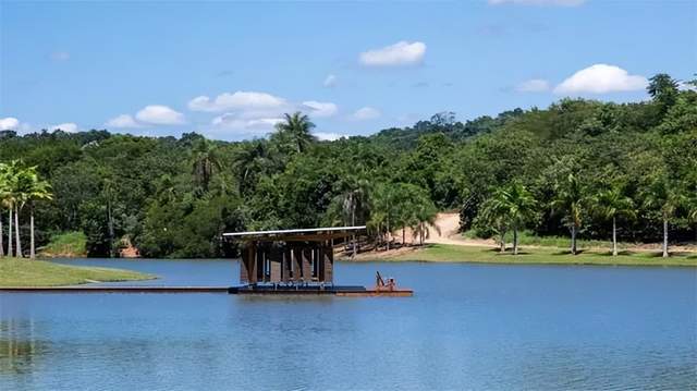 10个"漂浮"在水上的休闲亭子,水天相接,创意十足